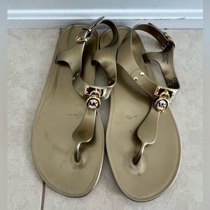 MK sandals size 8
